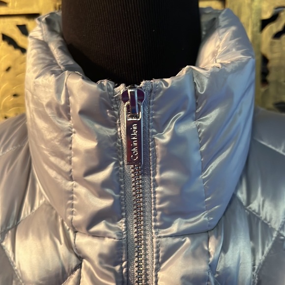 Calvin Klein vest gently use size large - Picture 5 of 6